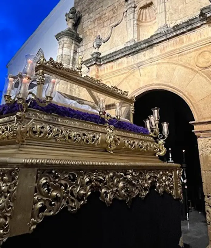 Hermandad de Santísimo Cristo de la Vera+Cruz, Nuestra Señora de la Soledad, Santo Entierro de Cristo y San Juan Evangelista​
