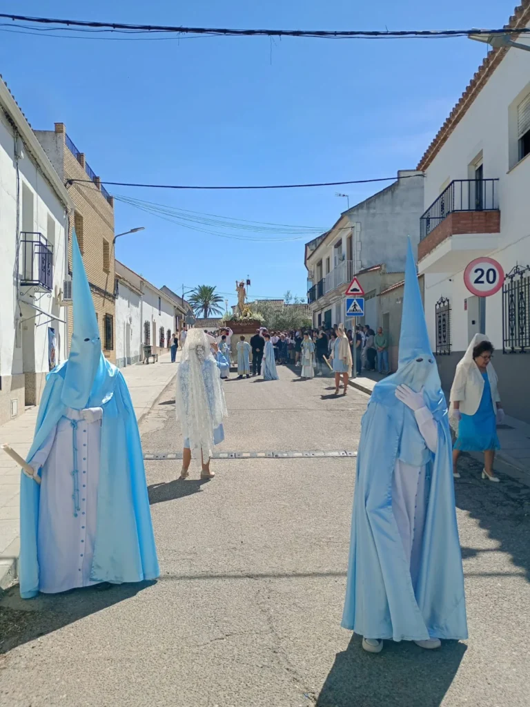 Hdad. Ntra. Sra. De los Angeles y Stmo. Cristo de la Juventud en su Resurrección La Carlota Imágenes 2026