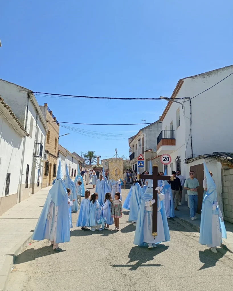 Hdad. Ntra. Sra. De los Angeles y Stmo. Cristo de la Juventud en su Resurrección La Carlota Imágenes 2026