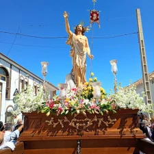 Hdad. Ntra. Sra. De los Angeles y Stmo. Cristo de la Juventud en su Resurrección La Carlota Imágenes 2026